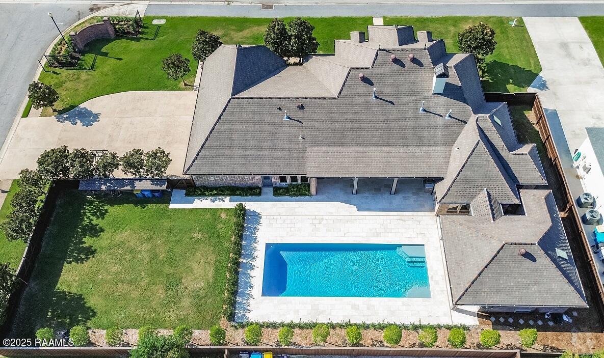 Broussard, Louisiana, 70518, United States, 4 Bedrooms Bedrooms, ,4 BathroomsBathrooms,Residential,Active,1936420