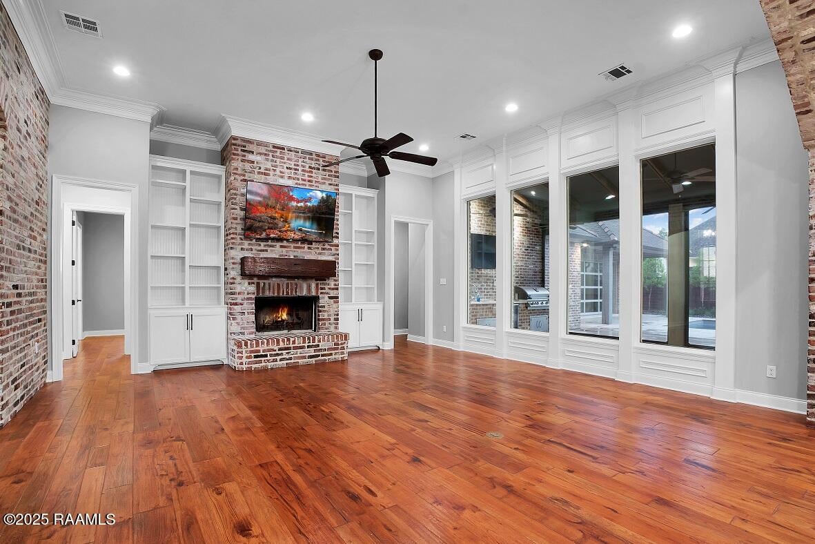 Broussard, Louisiana, 70518, United States, 4 Bedrooms Bedrooms, ,4 BathroomsBathrooms,Residential,Active,1936420