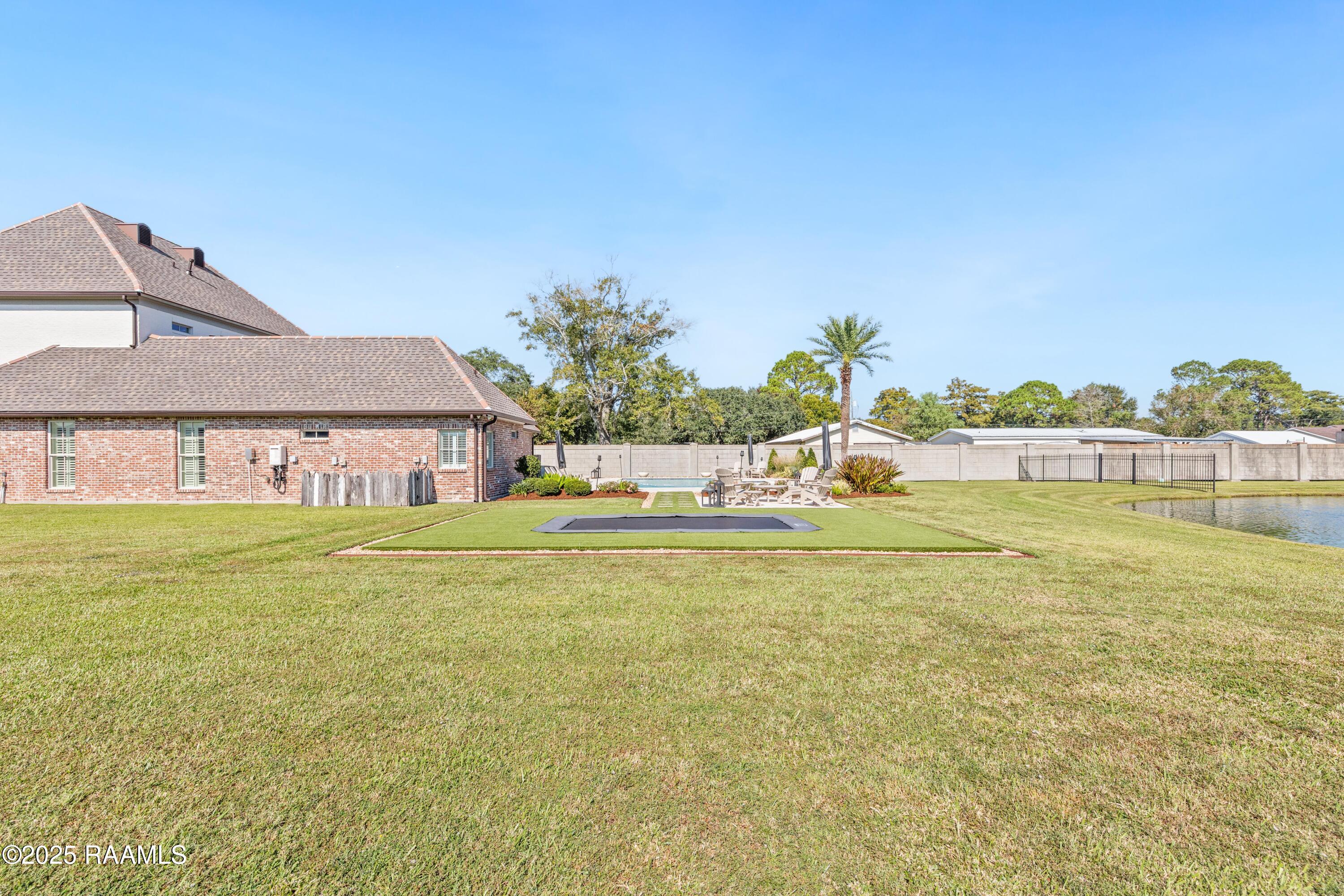 Breaux Bridge, Louisiana, 70517, United States, 4 Bedrooms Bedrooms, ,5 BathroomsBathrooms,Residential,Active,1985864