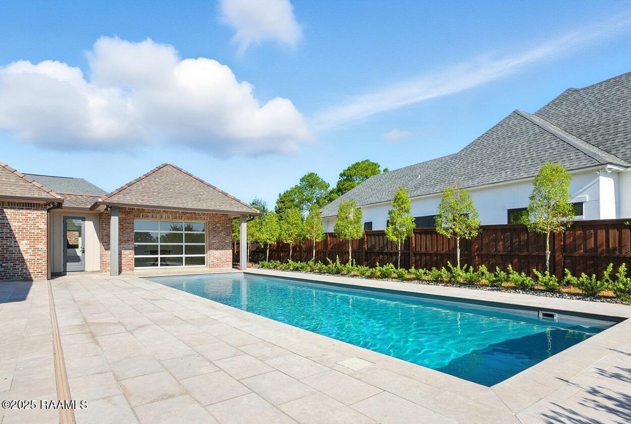 Broussard, Louisiana, 70518, United States, 4 Bedrooms Bedrooms, ,4 BathroomsBathrooms,Residential,Active,1936420