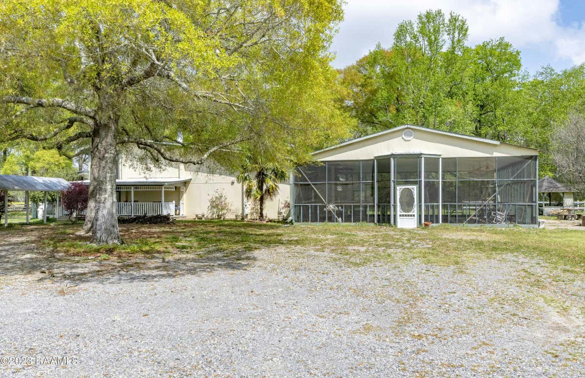 1043 MCVEIGH RD, ARNAUDVILLE, LA 70512, photo 1 of 43