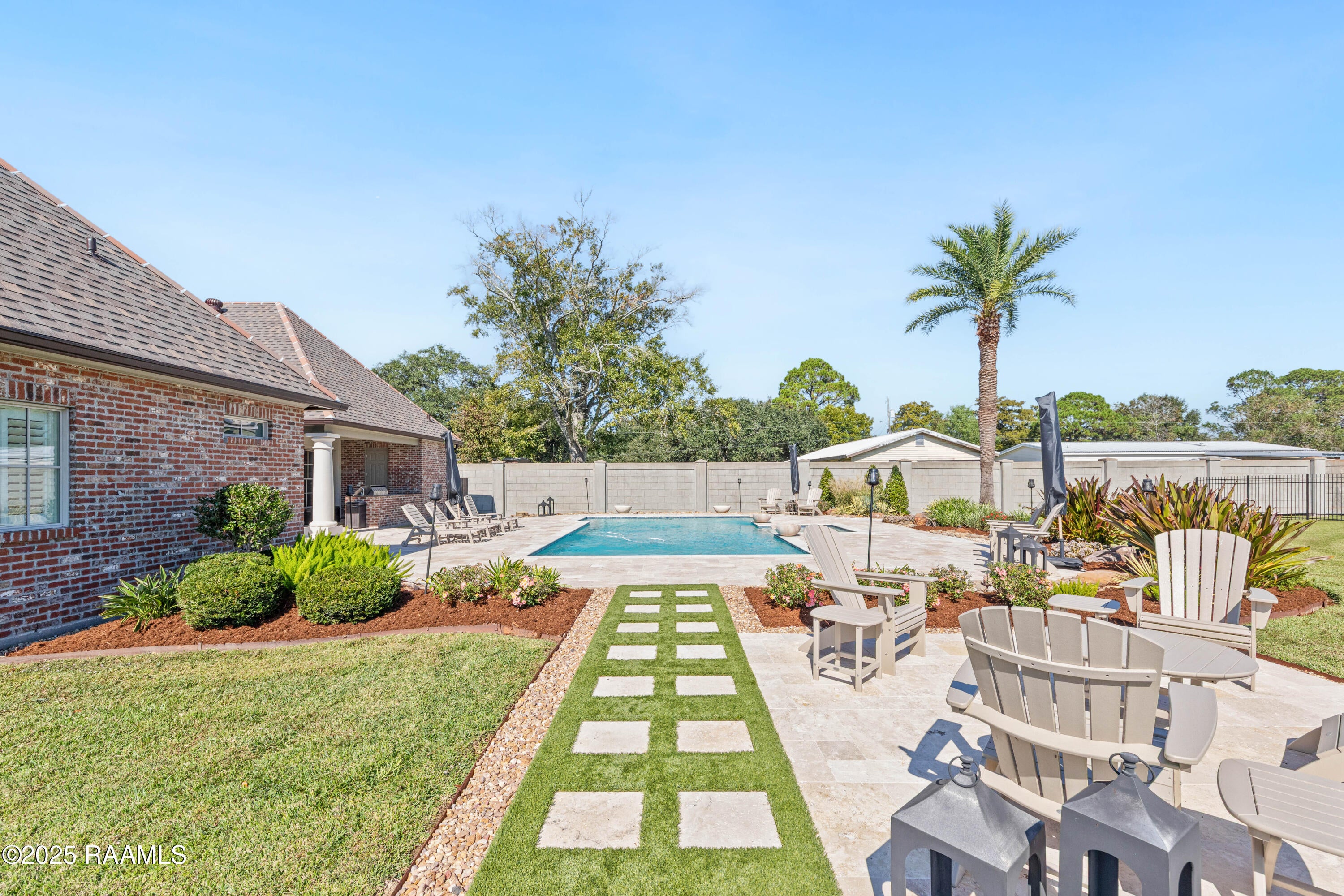 Breaux Bridge, Louisiana, 70517, United States, 4 Bedrooms Bedrooms, ,5 BathroomsBathrooms,Residential,Active,1985864