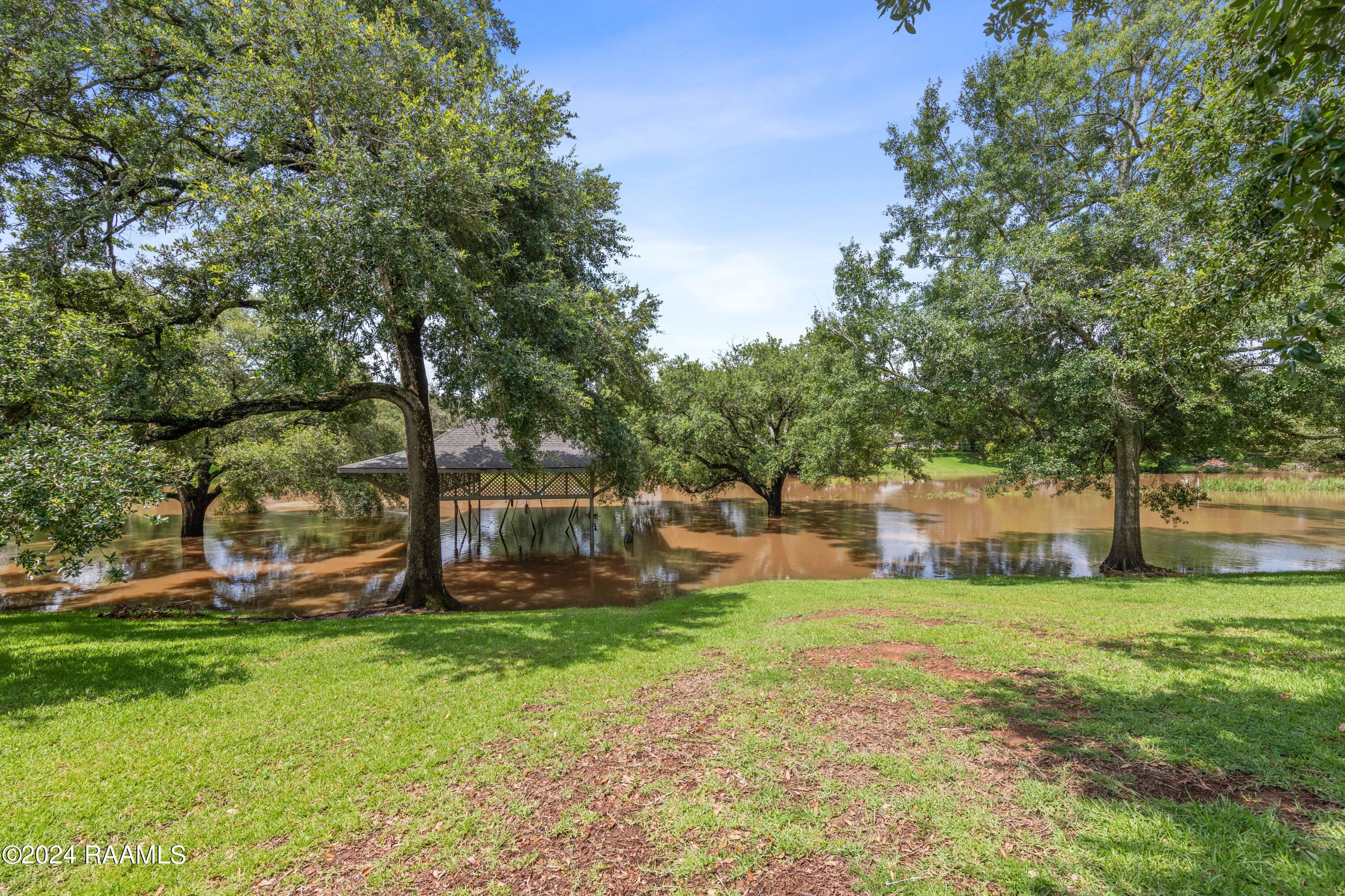 Breaux Bridge, Louisiana, 70517, United States, 4 Bedrooms Bedrooms, ,4 BathroomsBathrooms,Residential,Active,1922348