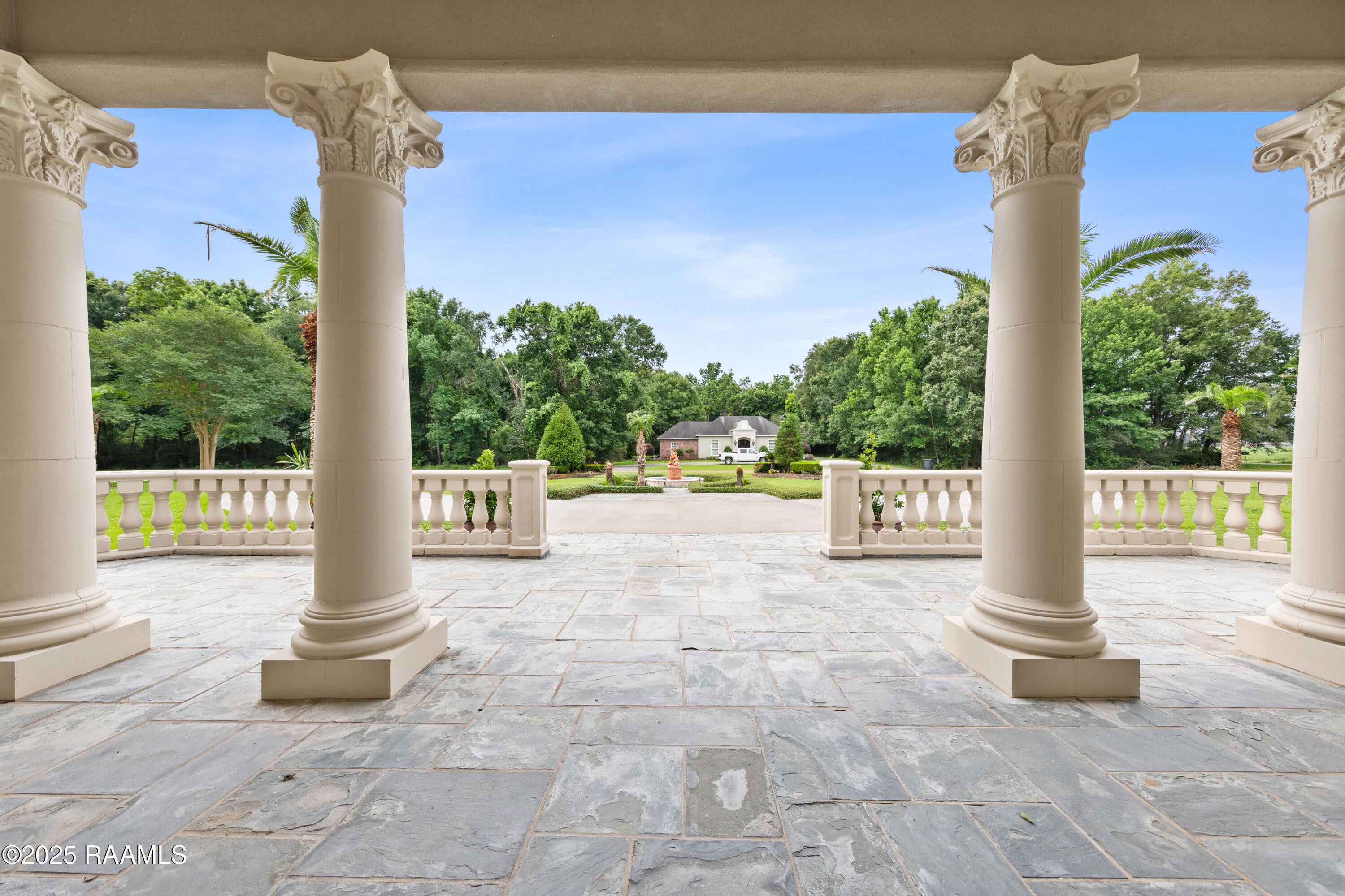 Abbeville, Louisiana, 70510, United States, 5 Bedrooms Bedrooms, ,5 BathroomsBathrooms,Residential,Active,1832294