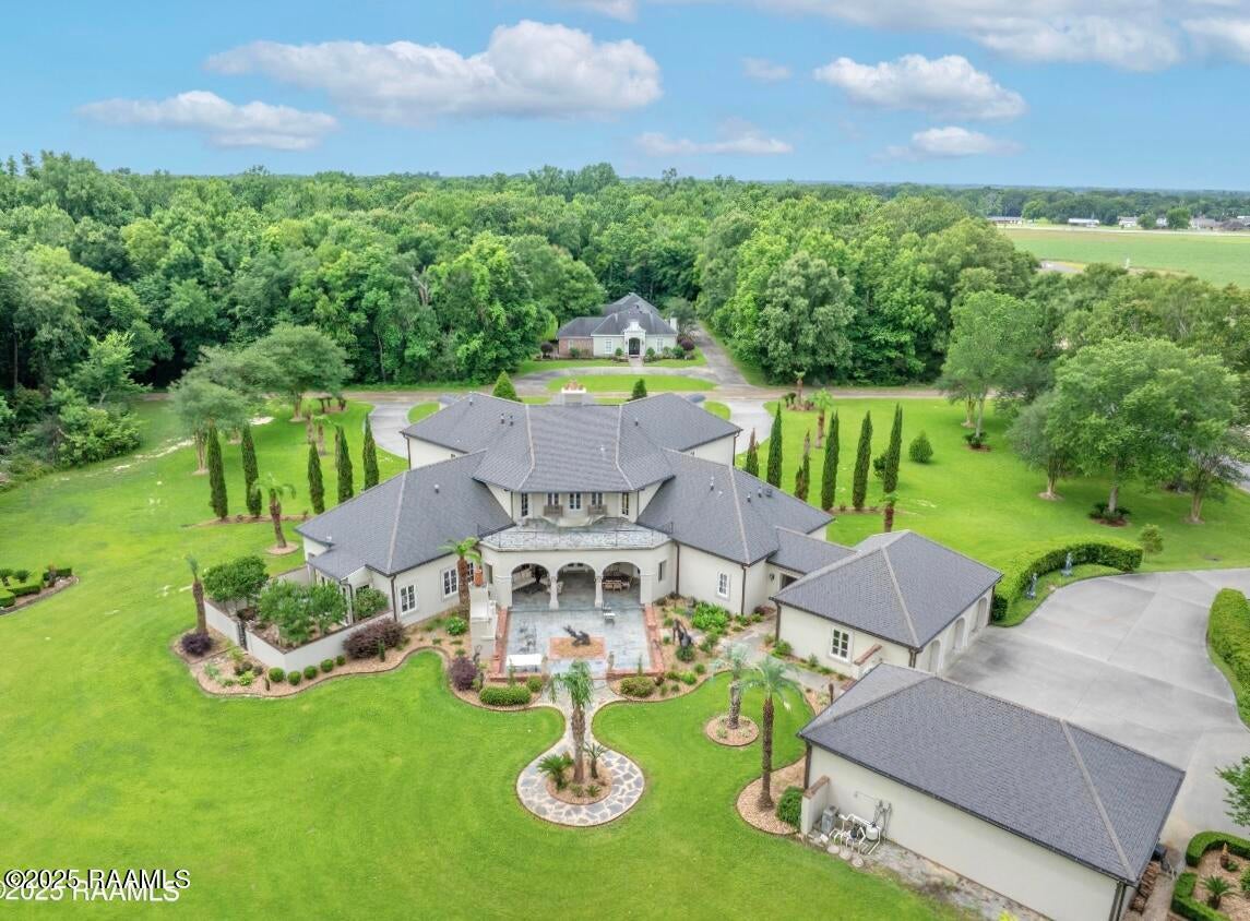 Abbeville, Louisiana, 70510, United States, 5 Bedrooms Bedrooms, ,5 BathroomsBathrooms,Residential,Active,1832294