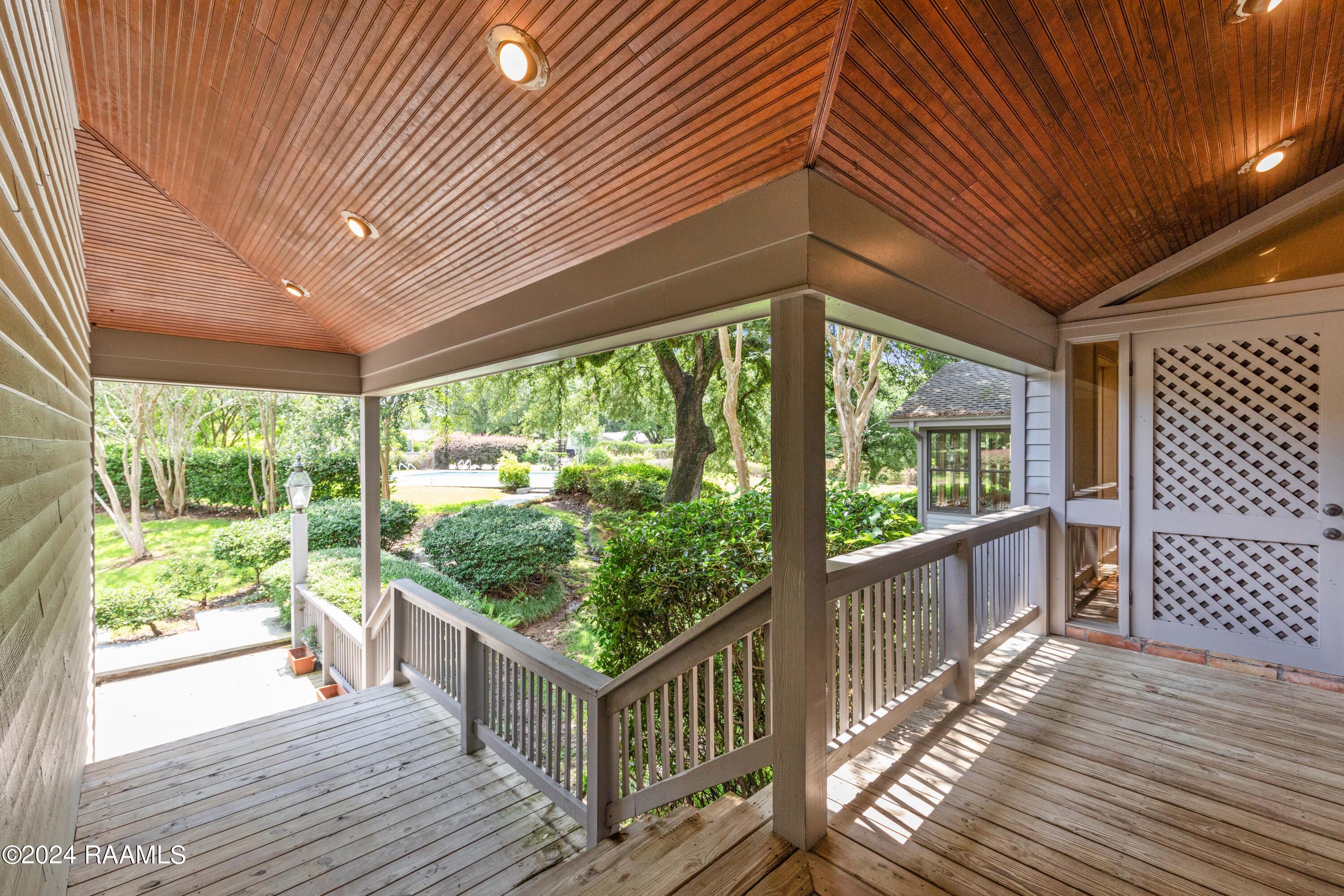 Breaux Bridge, Louisiana, 70517, United States, 4 Bedrooms Bedrooms, ,4 BathroomsBathrooms,Residential,Active,1922348