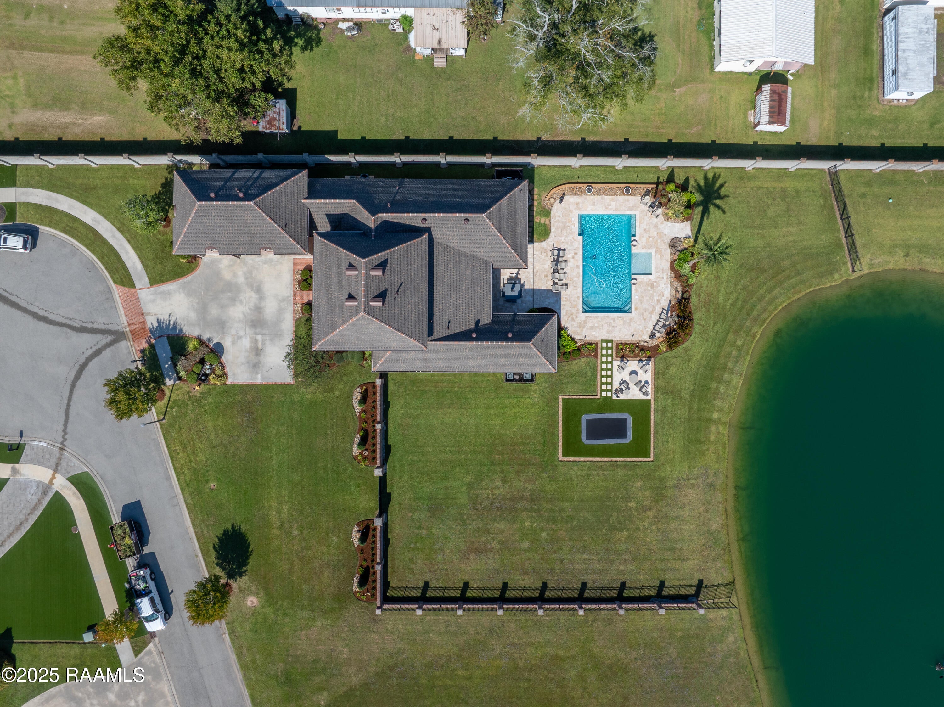 Breaux Bridge, Louisiana, 70517, United States, 4 Bedrooms Bedrooms, ,5 BathroomsBathrooms,Residential,Active,1985864