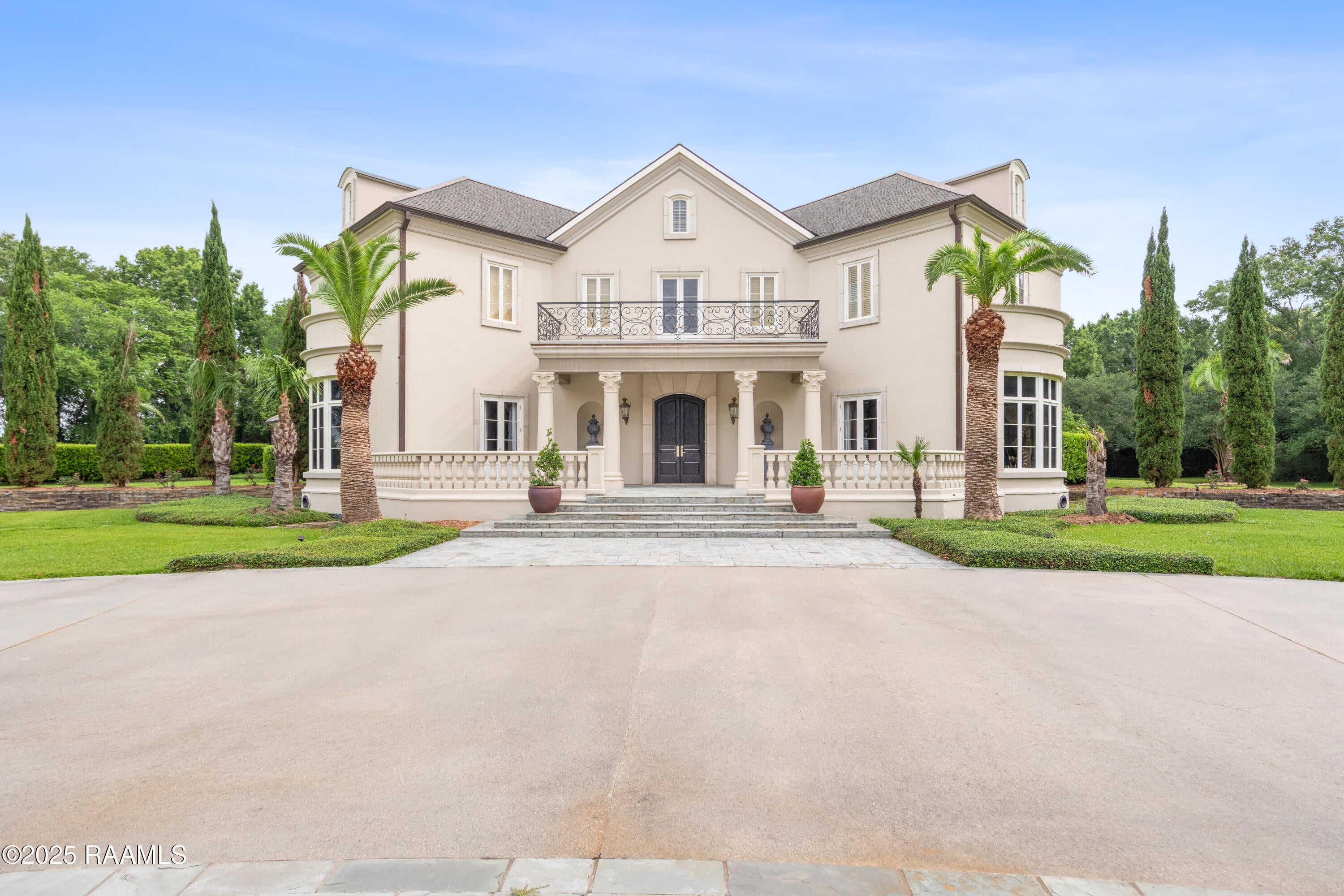 Abbeville, Louisiana, 70510, United States, 5 Bedrooms Bedrooms, ,5 BathroomsBathrooms,Residential,Active,1832294