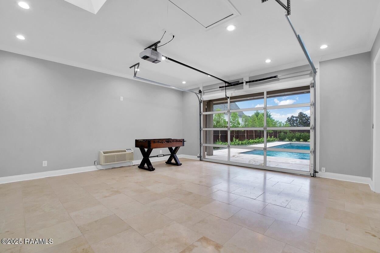 Broussard, Louisiana, 70518, United States, 4 Bedrooms Bedrooms, ,4 BathroomsBathrooms,Residential,Active,1936420