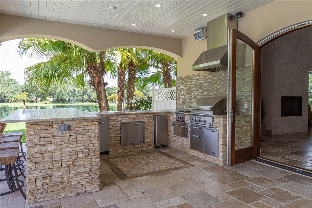 Vero Beach, Florida, 32967, United States, 4 Bedrooms Bedrooms, ,5 BathroomsBathrooms,Residential,Active,1909095