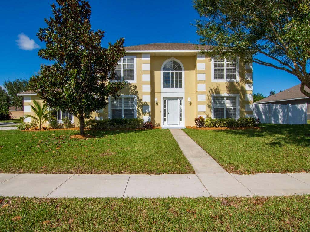 5985 RIDGE LAKE CIR, VERO BEACH, FL 32967, photo 1 of 34