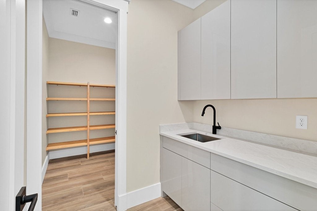 Vero Beach, Florida, 32963, United States, 4 Bedrooms Bedrooms, ,5 BathroomsBathrooms,Residential,Active,1905341