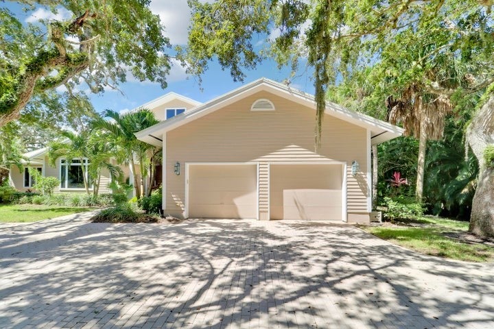 Indian River Shores, Florida, 32963, United States, 4 Bedrooms Bedrooms, ,6 BathroomsBathrooms,Residential,Active,1952455