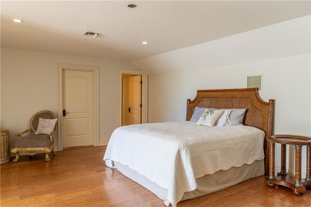 Vero Beach, Florida, 32967, United States, 4 Bedrooms Bedrooms, ,5 BathroomsBathrooms,Residential,Active,1909095