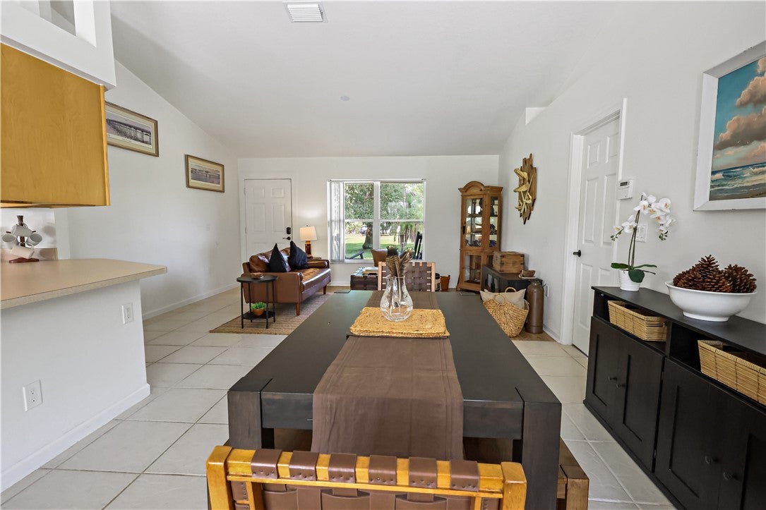 Fellsmere, Florida, 32948, United States, 3 Bedrooms Bedrooms, ,2 BathroomsBathrooms,Residential,Active,1908152