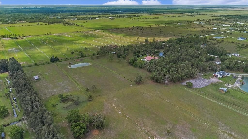 Fellsmere, Florida, 32948, United States, 6 Bedrooms Bedrooms, ,5 BathroomsBathrooms,Residential,Active,1863540