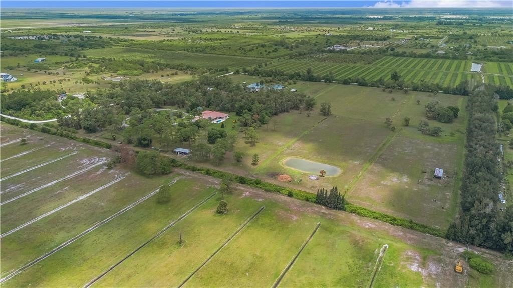 Fellsmere, Florida, 32948, United States, 6 Bedrooms Bedrooms, ,5 BathroomsBathrooms,Residential,Active,1863540