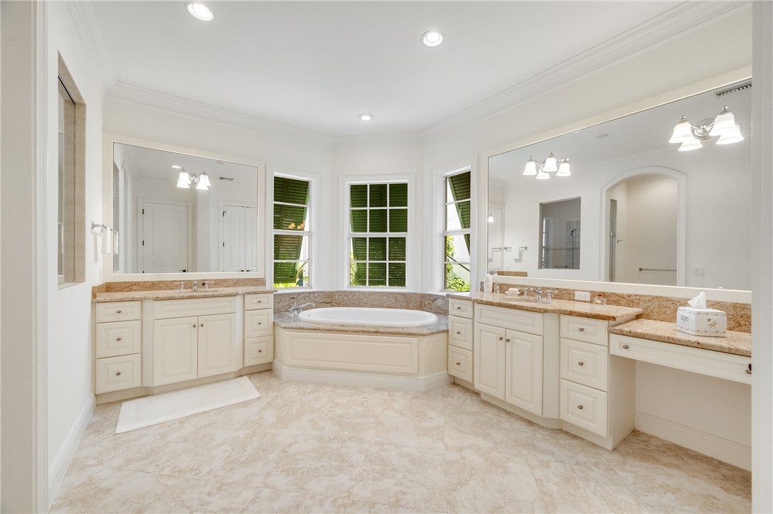 Vero Beach, Florida, 32963, United States, 3 Bedrooms Bedrooms, ,4 BathroomsBathrooms,Residential,Active,1959939