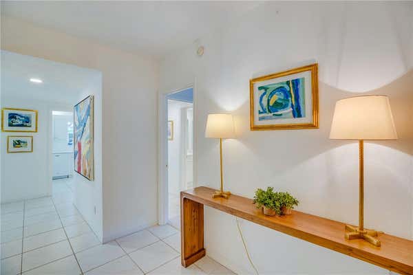 109 W PARK SHORES CIR APT 38, VERO BEACH, FL 32963 - Image 1