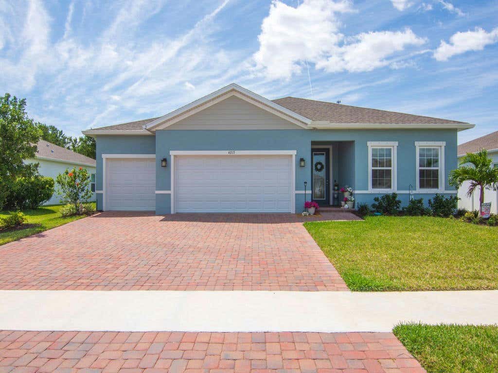 4213 KEESON CIR, VERO BEACH, FL 32967, photo 1 of 35