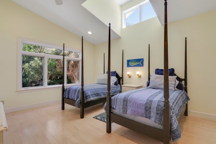 Indian River Shores, Florida, 32963, United States, 4 Bedrooms Bedrooms, ,6 BathroomsBathrooms,Residential,Active,1952455