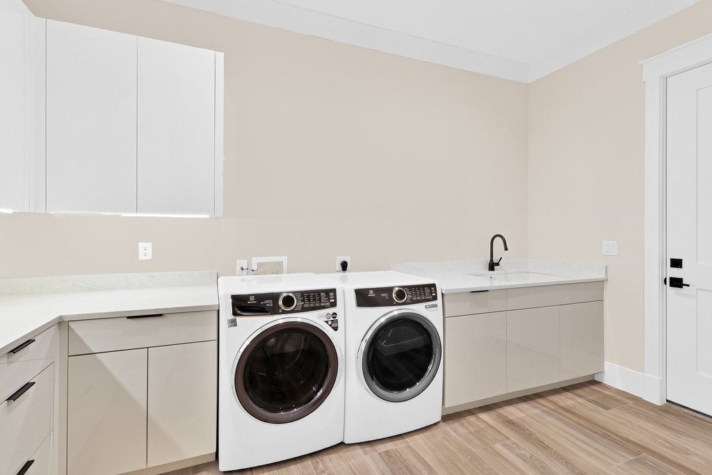 Vero Beach, Florida, 32963, United States, 4 Bedrooms Bedrooms, ,5 BathroomsBathrooms,Residential,Active,1905341