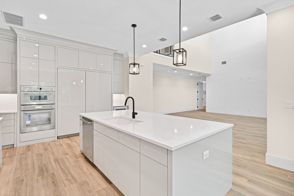 Vero Beach, Florida, 32963, United States, 4 Bedrooms Bedrooms, ,5 BathroomsBathrooms,Residential,Active,1905341