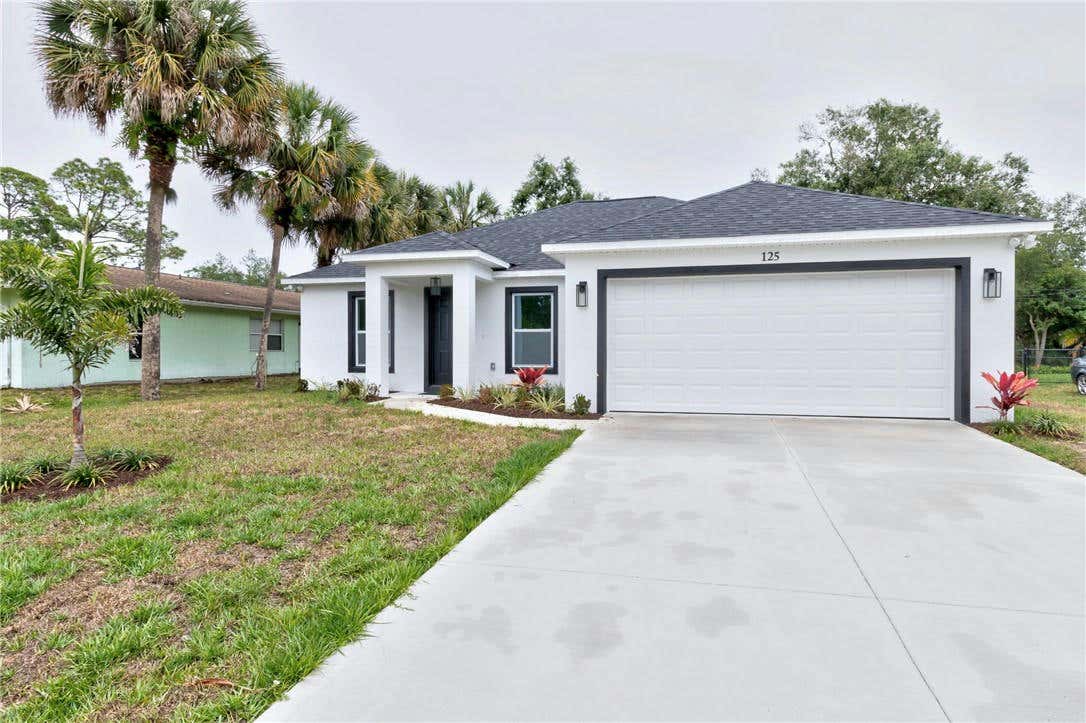 125 N PINE ST, FELLSMERE, FL 32948, photo 1 of 25