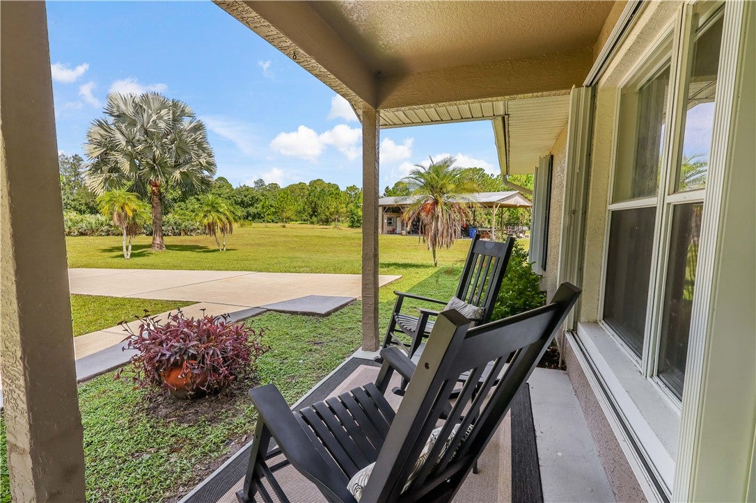 Fellsmere, Florida, 32948, United States, 3 Bedrooms Bedrooms, ,2 BathroomsBathrooms,Residential,Active,1908152