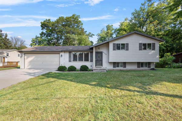 2752 HAZELWOOD LN, GREEN BAY, WI 54304 - Image 1