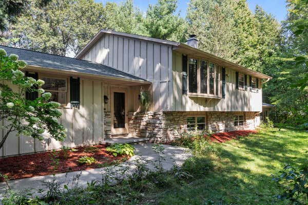 1520 WOODSDALE AVE, SUAMICO, WI 54173 - Image 1