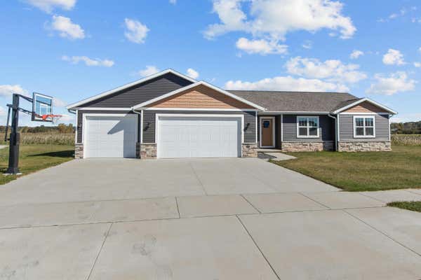 1402 MASE DR, KAUKAUNA, WI 54130 - Image 1