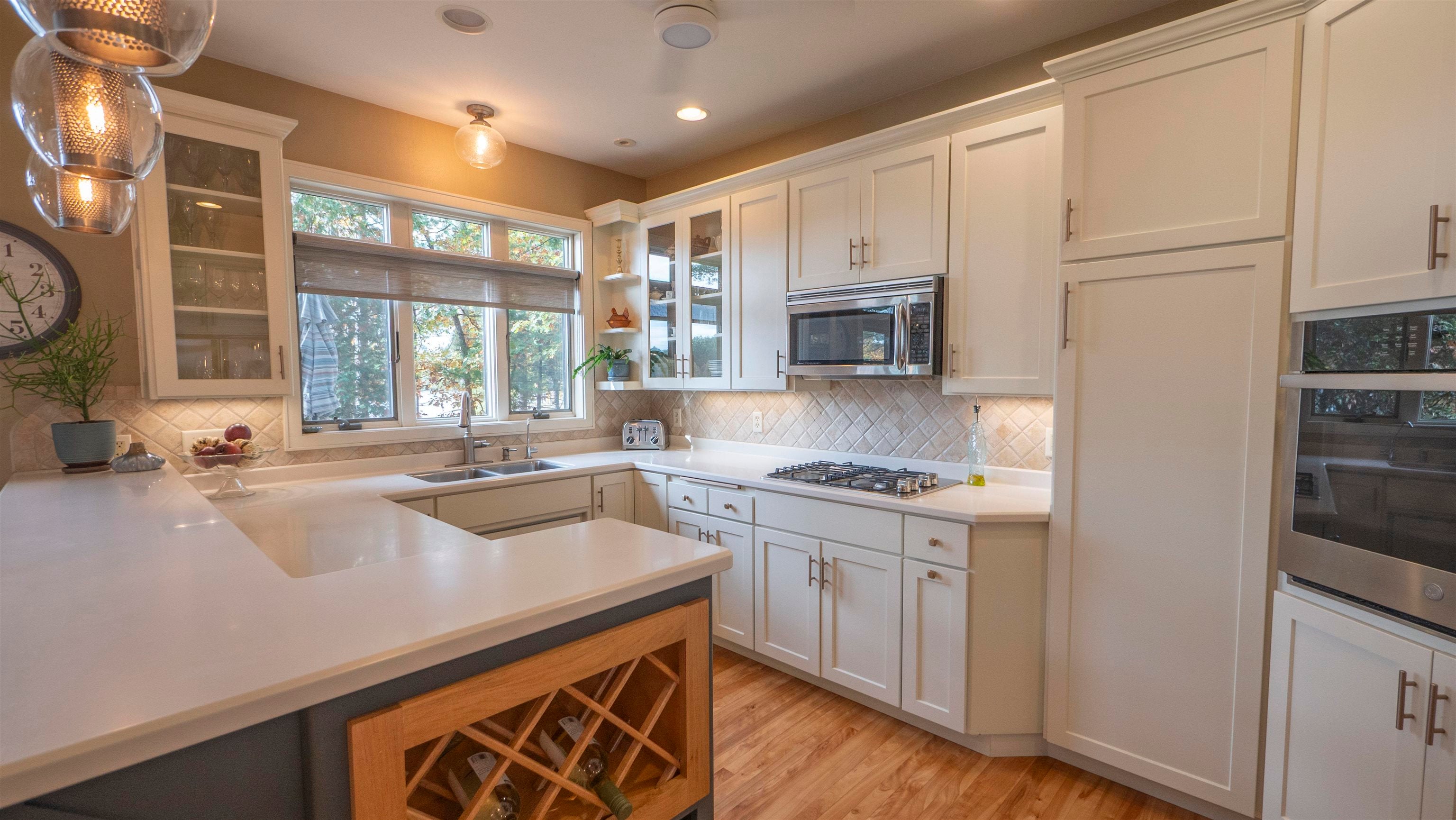 Waupaca, Wisconsin, 54981, United States, 3 Bedrooms Bedrooms, ,4 BathroomsBathrooms,Residential,Active,1967303