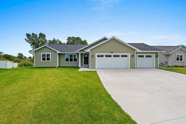 554 WENDY WAY, PULASKI, WI 54162 - Image 1