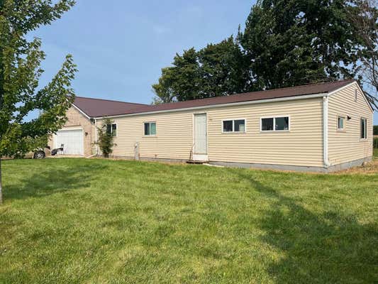 W1304 SCHNEIDER RD, HILBERT, WI 54129 - Image 1