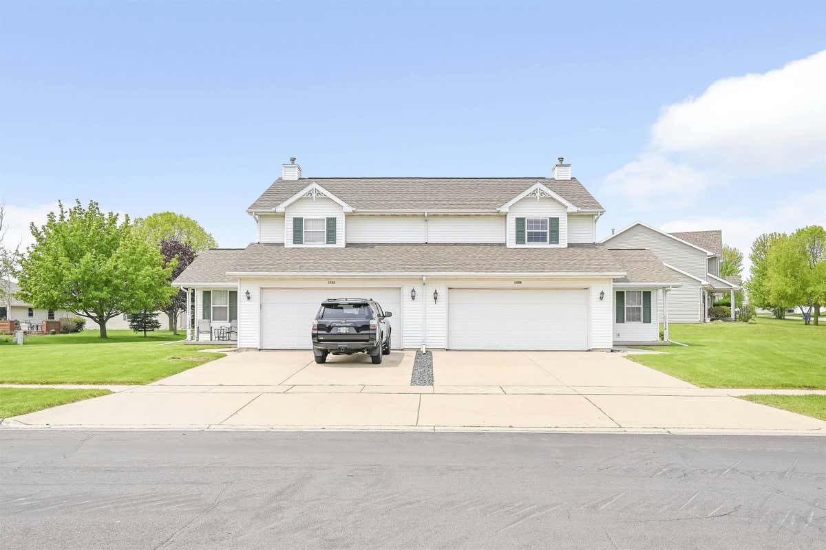 1330 JORDAN RD, DE PERE, WI 54115, photo 1 of 43