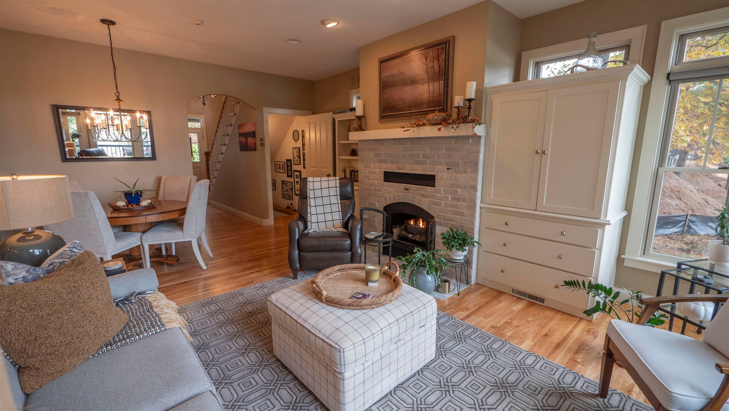 Waupaca, Wisconsin, 54981, United States, 3 Bedrooms Bedrooms, ,4 BathroomsBathrooms,Residential,Active,1967303