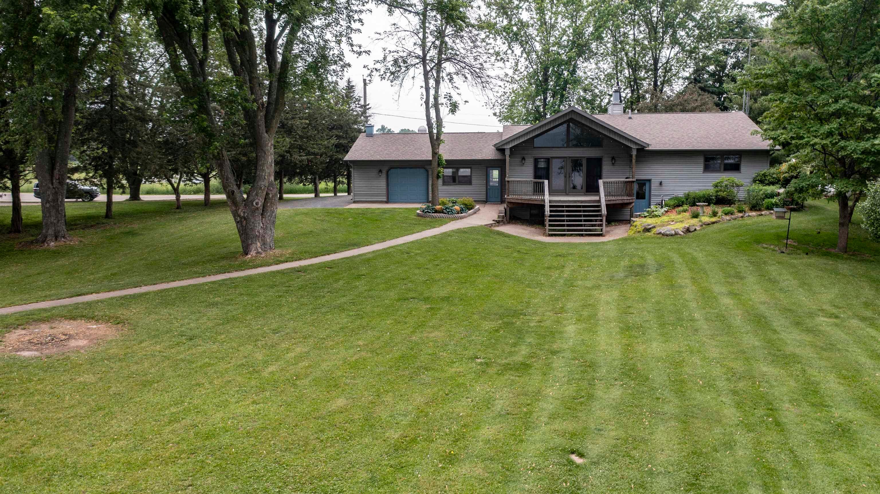 Fremont, Wisconsin, 54940, United States, 5 Bedrooms Bedrooms, ,3 BathroomsBathrooms,Residential,Active,2015471