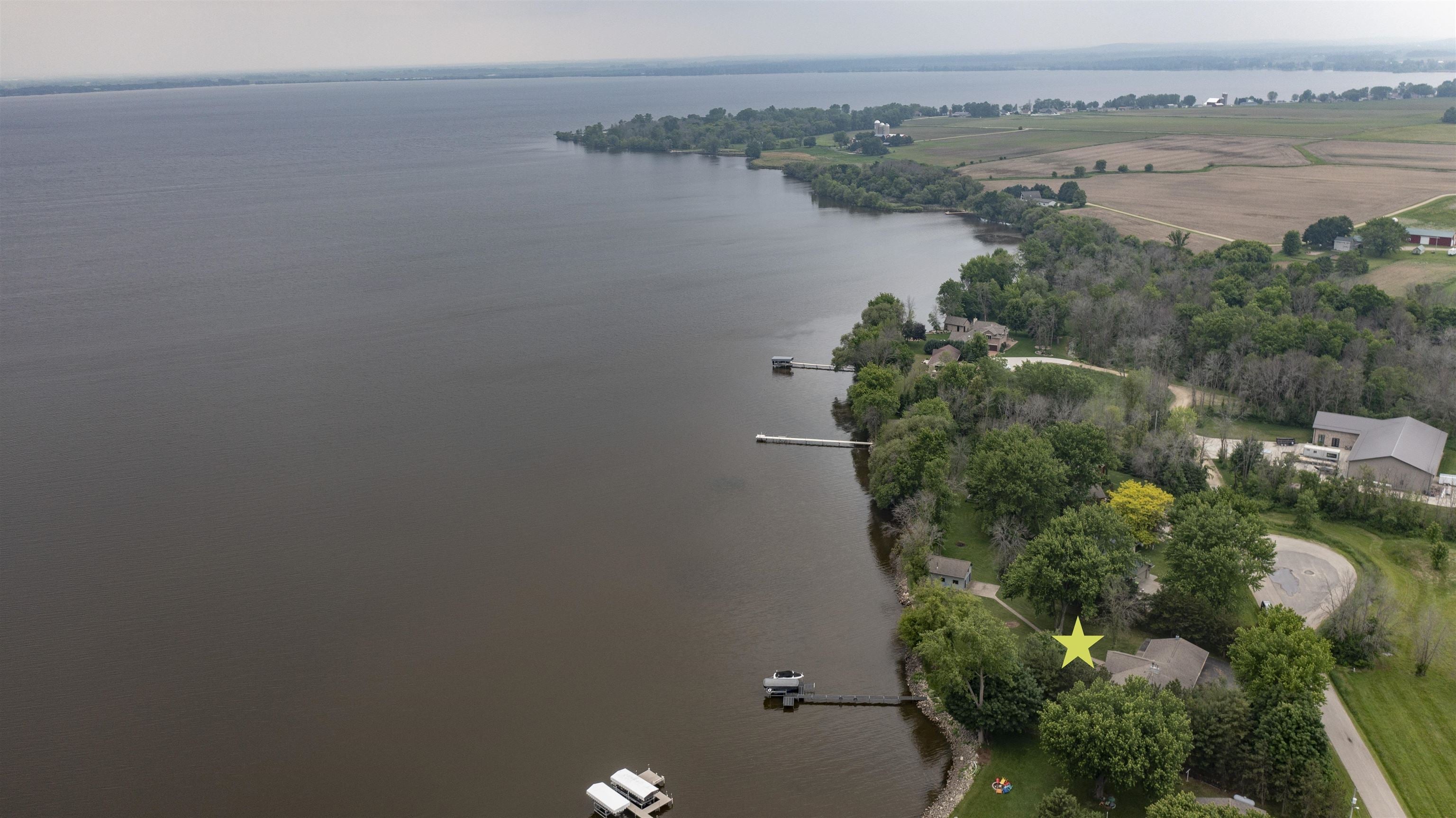 Fremont, Wisconsin, 54940, United States, 5 Bedrooms Bedrooms, ,3 BathroomsBathrooms,Residential,Active,2015471