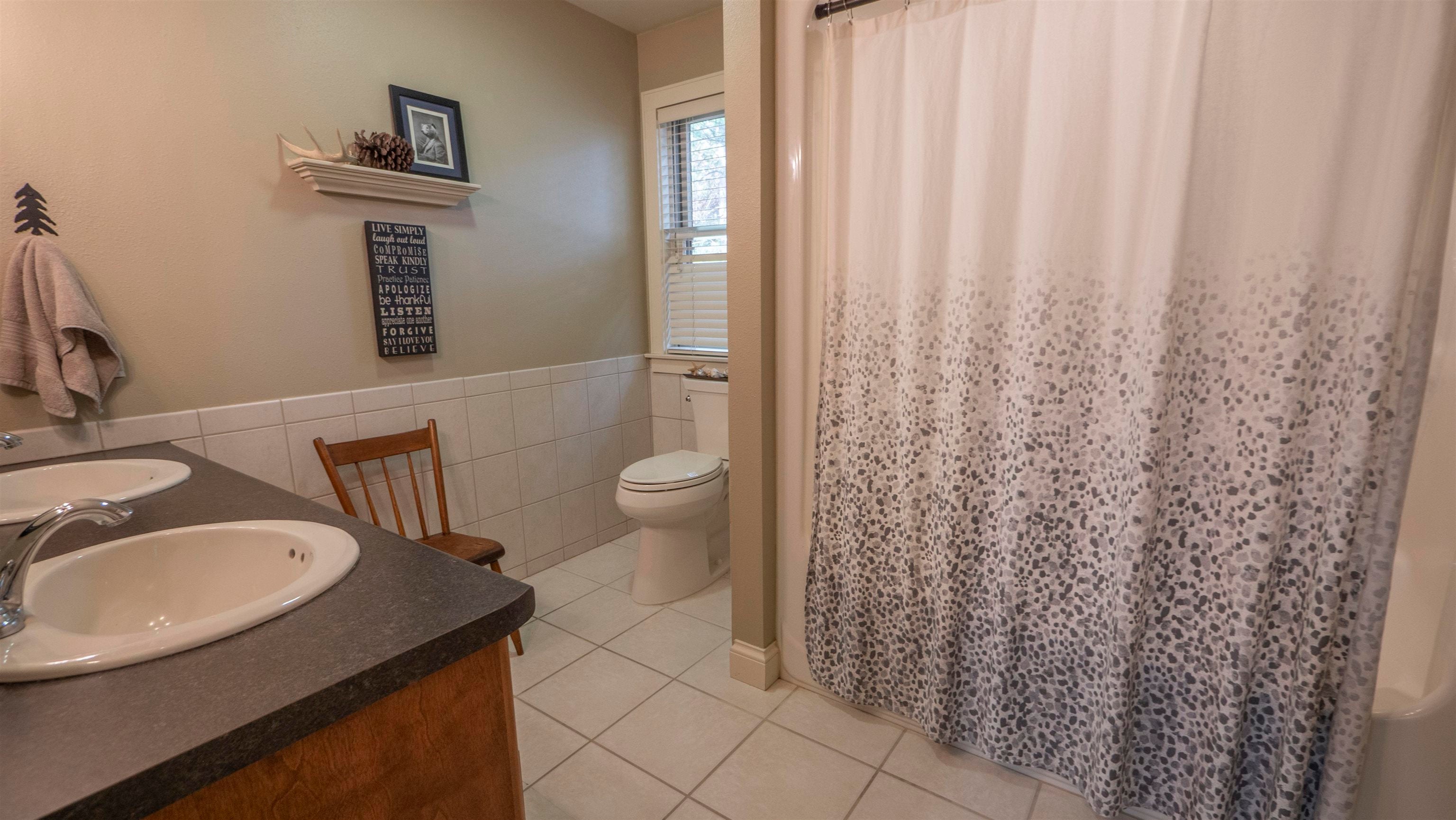 Waupaca, Wisconsin, 54981, United States, 3 Bedrooms Bedrooms, ,4 BathroomsBathrooms,Residential,Active,1967303