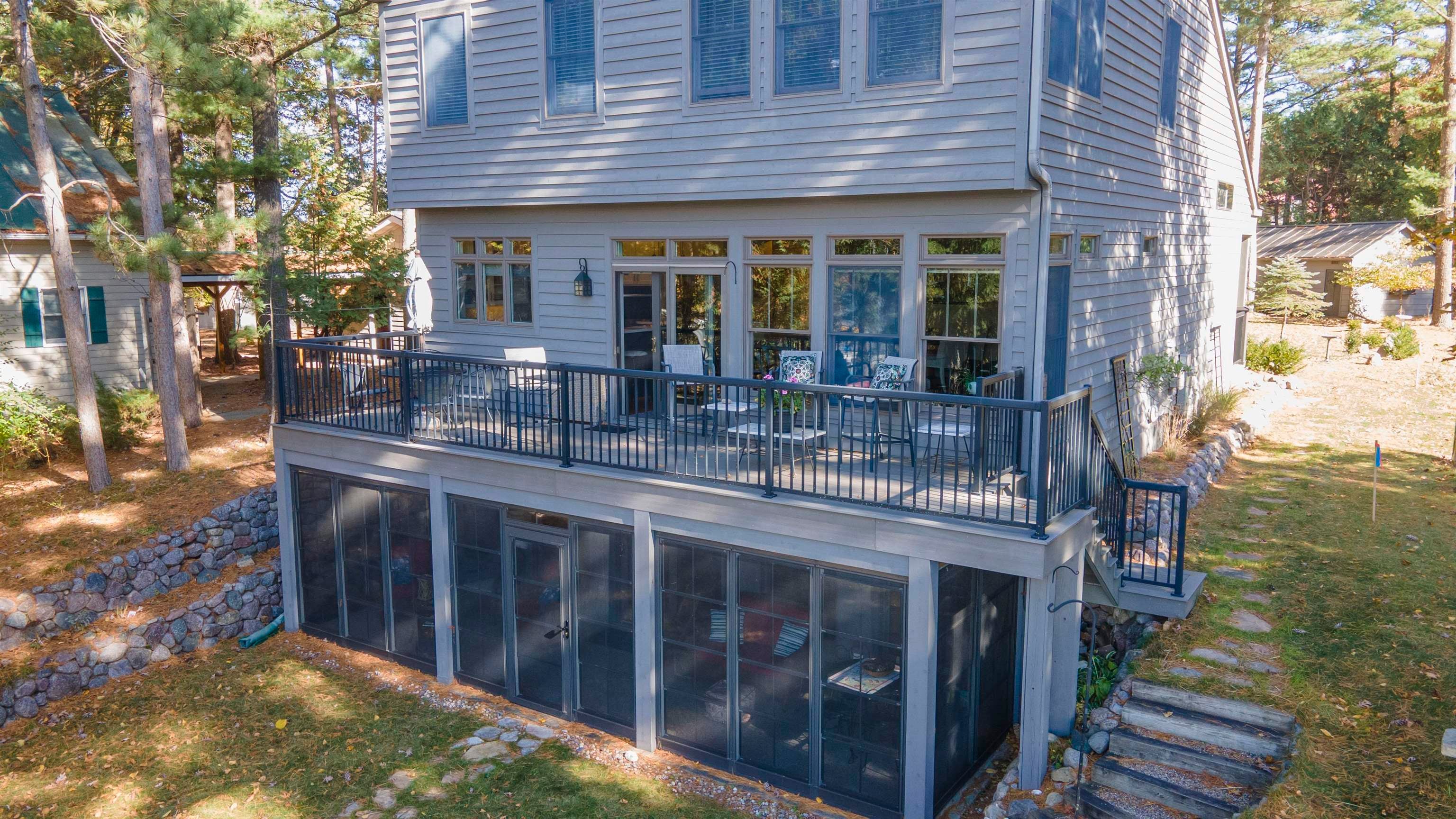 Waupaca, Wisconsin, 54981, United States, 3 Bedrooms Bedrooms, ,4 BathroomsBathrooms,Residential,Active,1967303