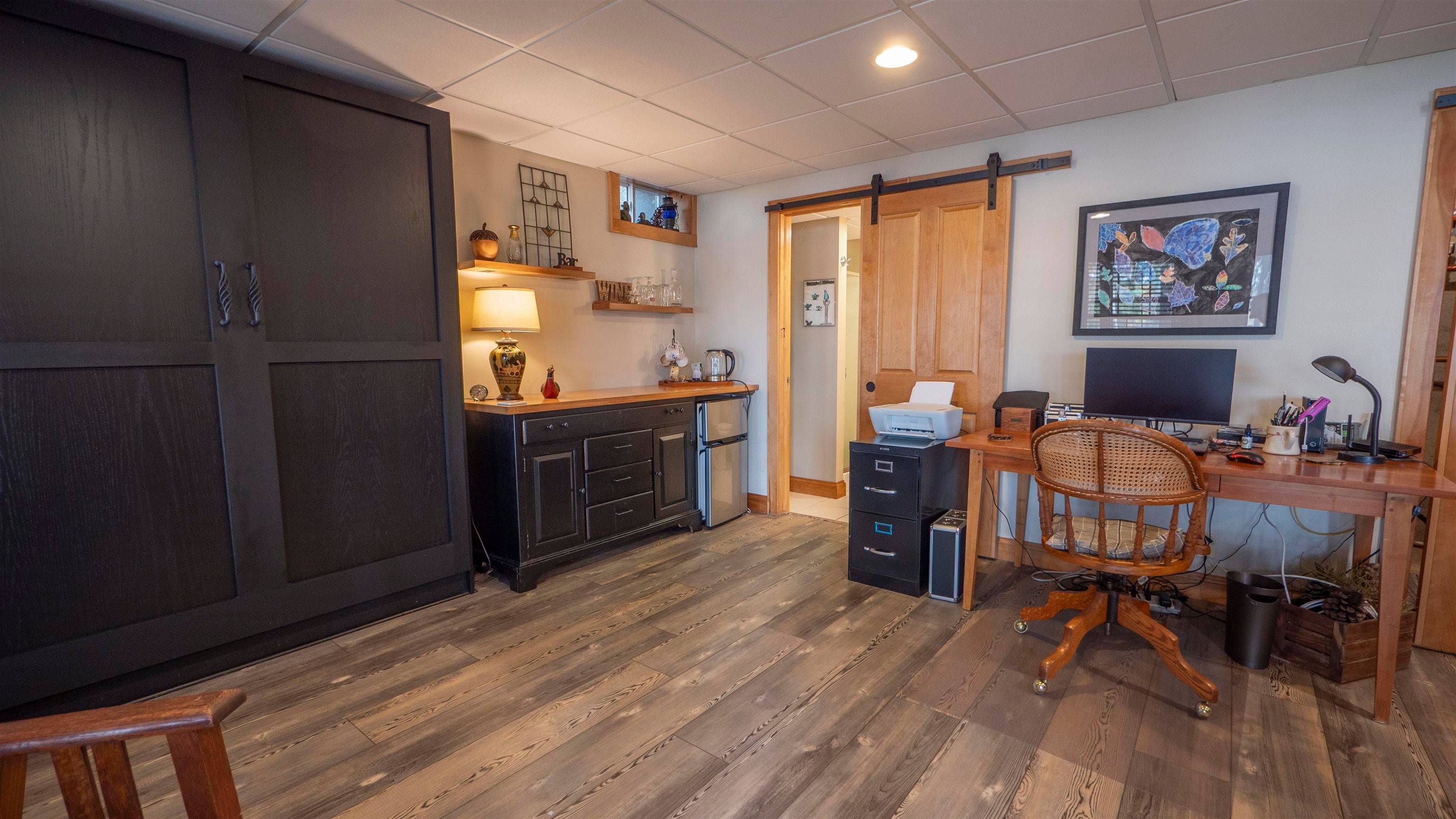 Waupaca, Wisconsin, 54981, United States, 3 Bedrooms Bedrooms, ,4 BathroomsBathrooms,Residential,Active,1967303