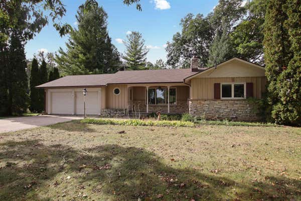 1489 LAKE BREEZE RD, OSHKOSH, WI 54904 - Image 1