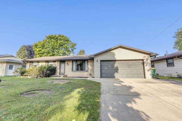 1100 BEAVER DAM DR, GREEN BAY, WI 54304 - Image 1