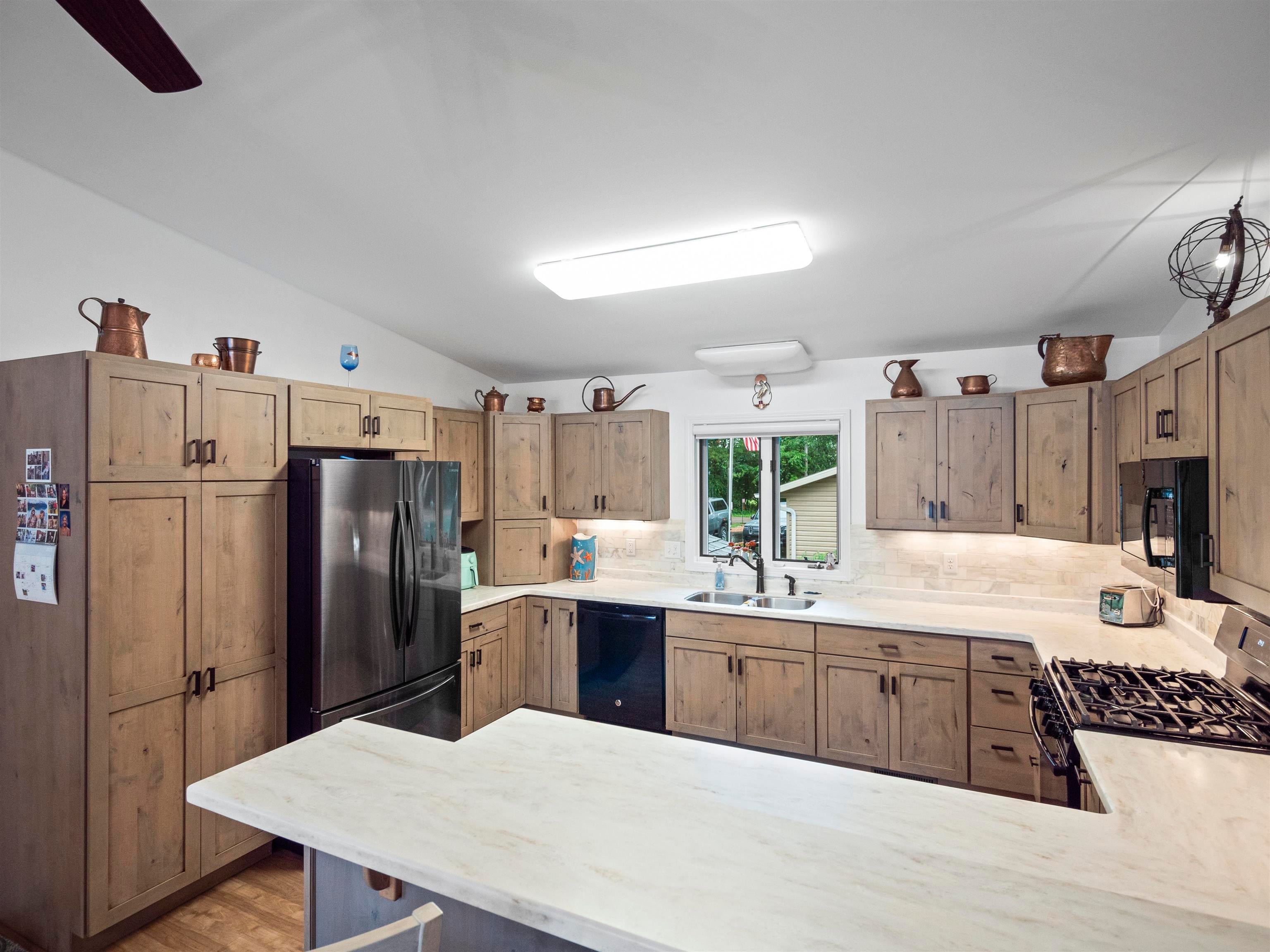 Waupaca, Wisconsin, 54981, United States, 4 Bedrooms Bedrooms, ,3 BathroomsBathrooms,Residential,Active,2002346