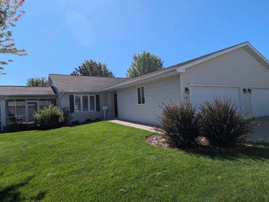 1389 W SOUTH PARK AVE, OSHKOSH, WI 54902 - Image 1