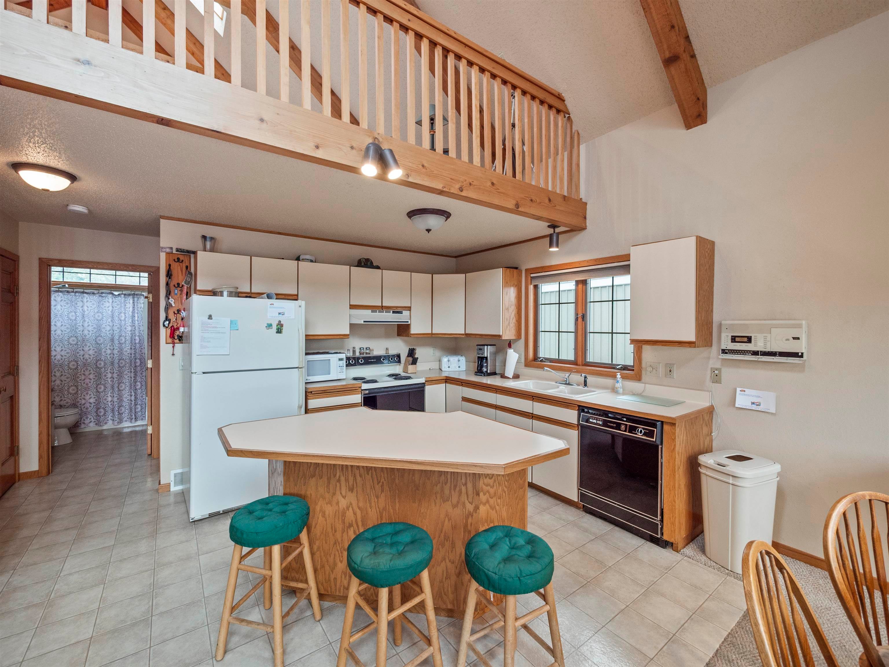 Waupaca, Wisconsin, 54981, United States, 4 Bedrooms Bedrooms, ,2 BathroomsBathrooms,Residential,Active,1894580