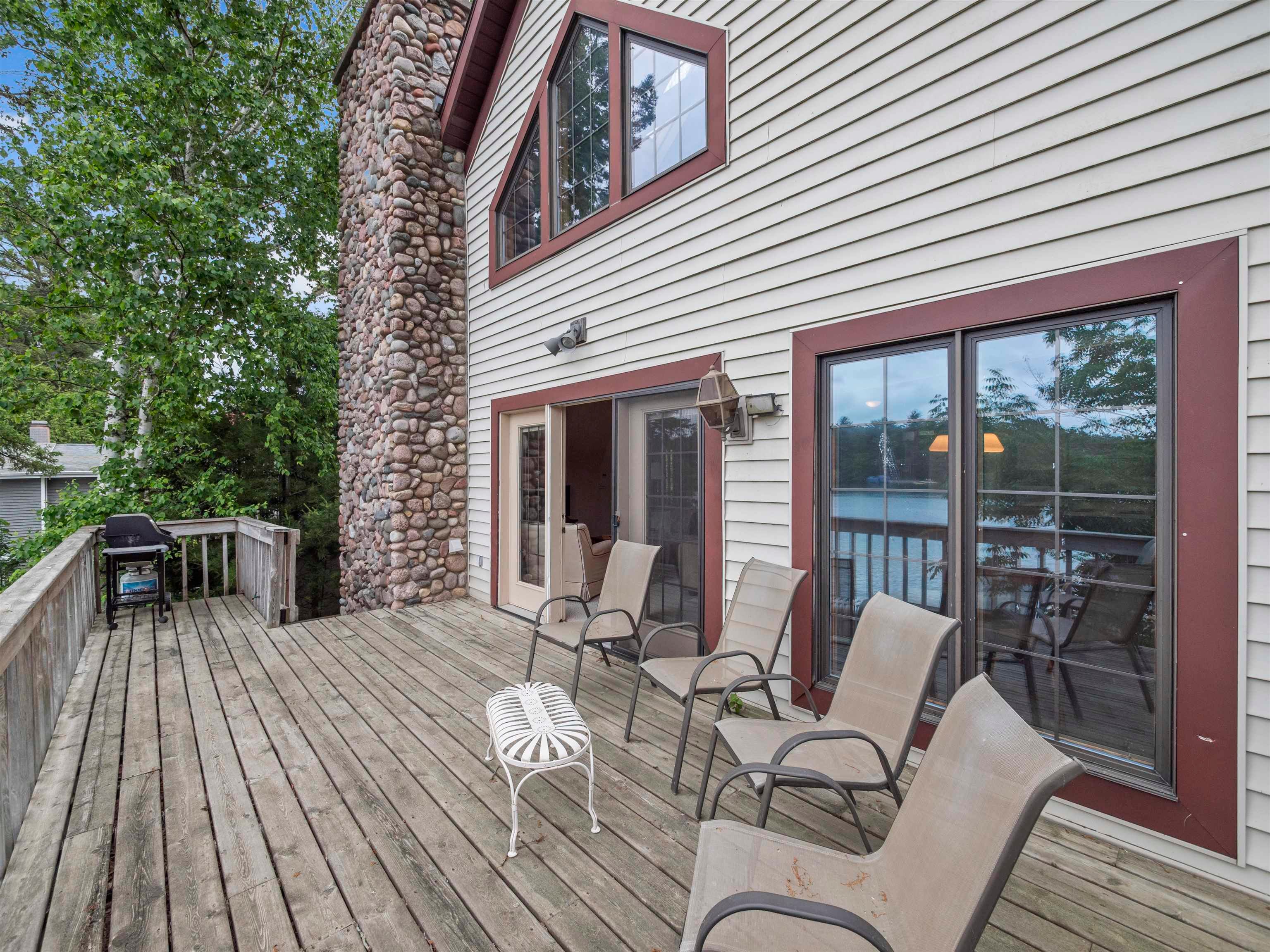Waupaca, Wisconsin, 54981, United States, 4 Bedrooms Bedrooms, ,2 BathroomsBathrooms,Residential,Active,1894580