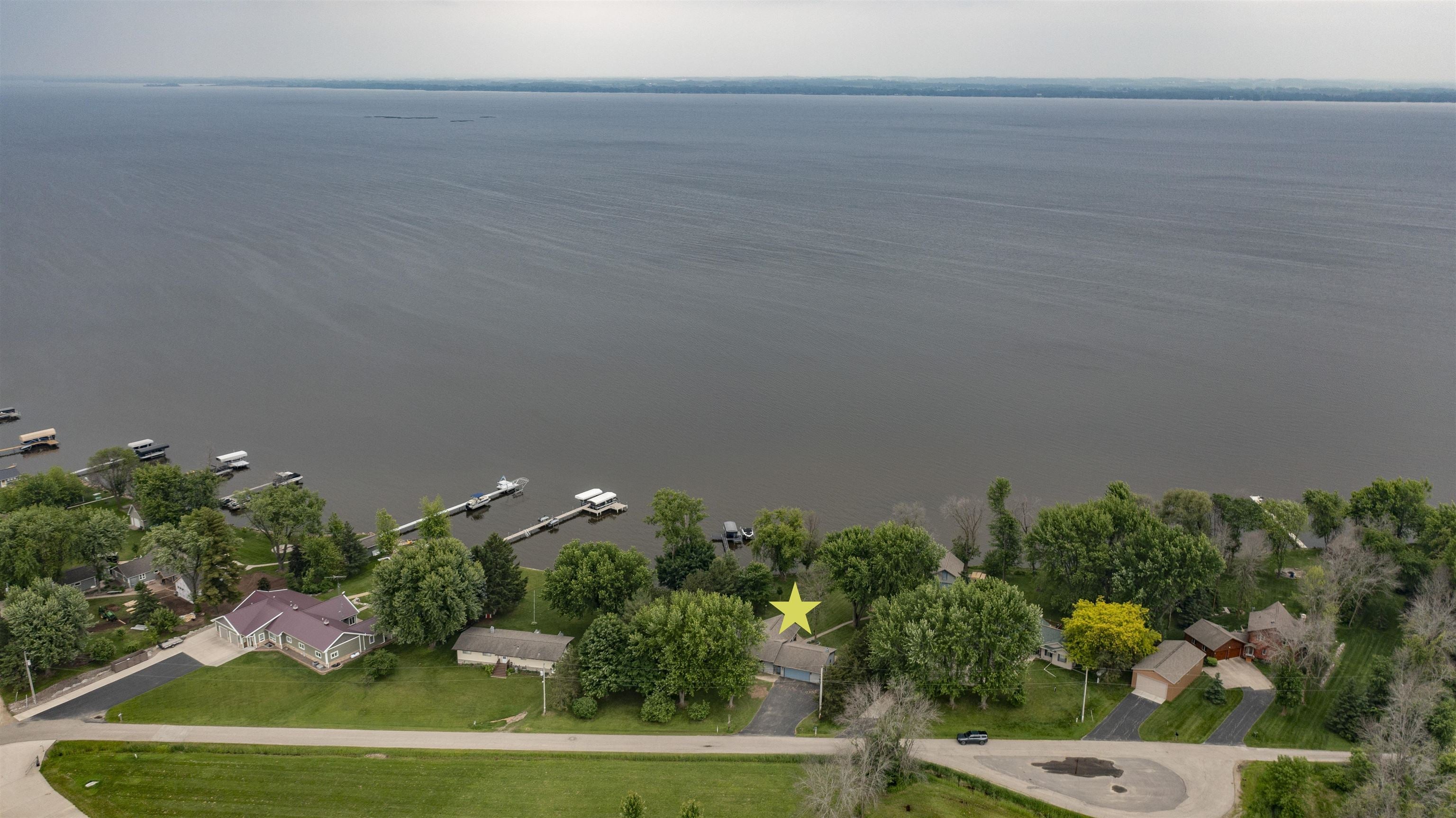 Fremont, Wisconsin, 54940, United States, 5 Bedrooms Bedrooms, ,3 BathroomsBathrooms,Residential,Active,2015471