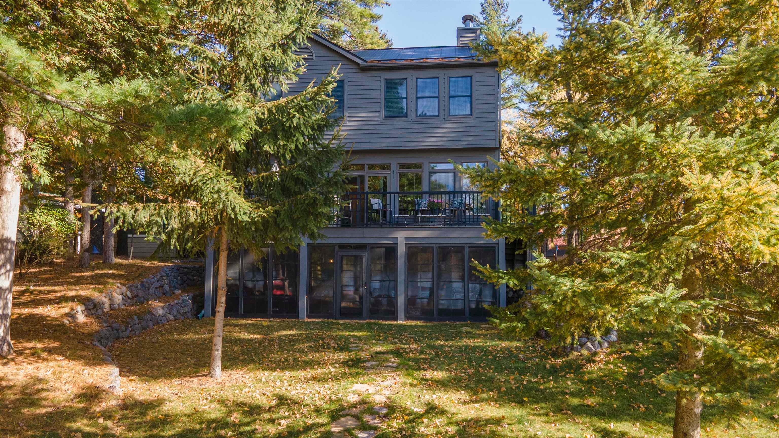 Waupaca, Wisconsin, 54981, United States, 3 Bedrooms Bedrooms, ,4 BathroomsBathrooms,Residential,Active,1967303